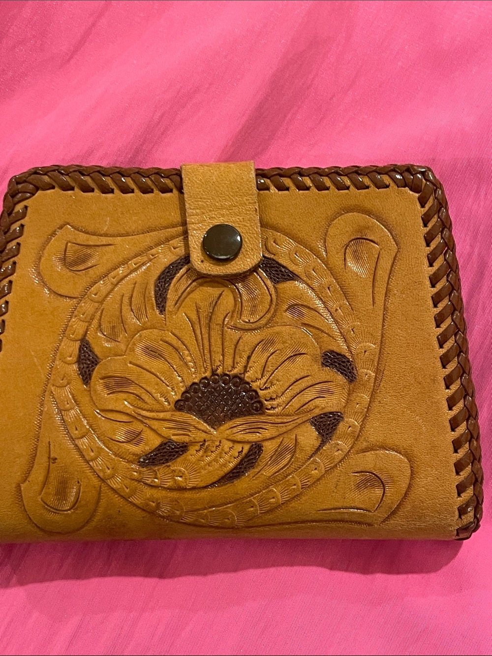 Hand-Tooled Floral Leather Wallet - Tan